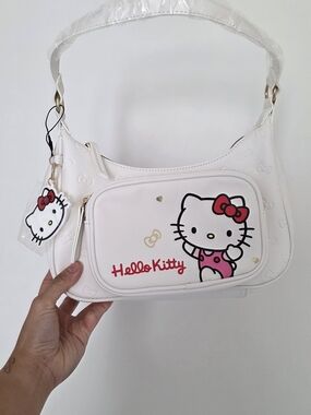 Hello Kitty White Shoulder Bag with Pink Accents